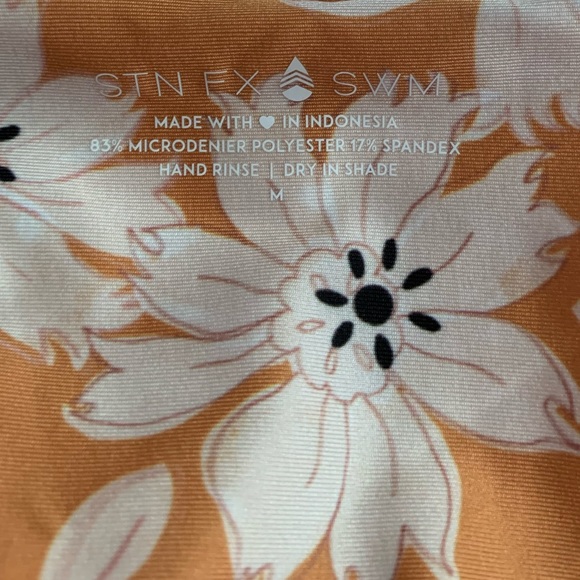 Swimsuit - Picture 5 of 5